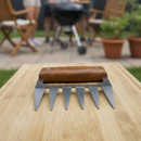 Kit para Churrasco Garra + Faca + Garfo + Chaira + Tábua com sulco e Alça de aço 100% Bambu