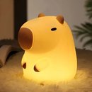 Luminária Abajur Capivara Flexível Luz Noturna LED Recarregável – Orbitar Shop