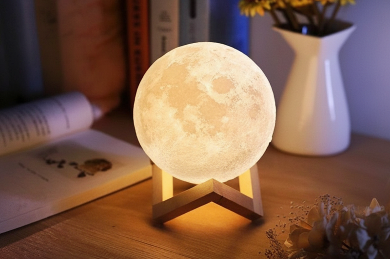 Luminária Mini Lua Cheia Abajur Decoração LED com Alto Relevo e Base para Decoração Sem Fio